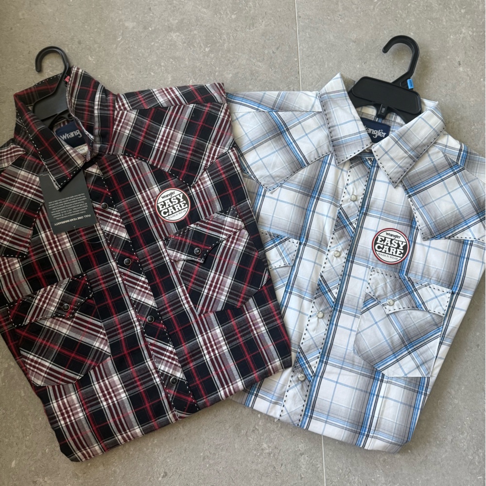 Men’s Wrangler Shirts in Large. New with tags!